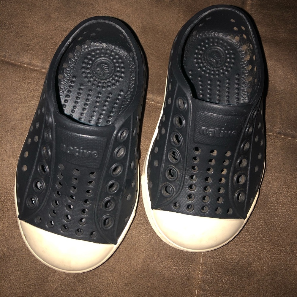Native Shoes Size 4C